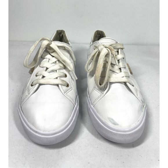 GUESS Comly 2 All White Low Top Sneaker Logo Women Size 9 - Picture 2 of 9